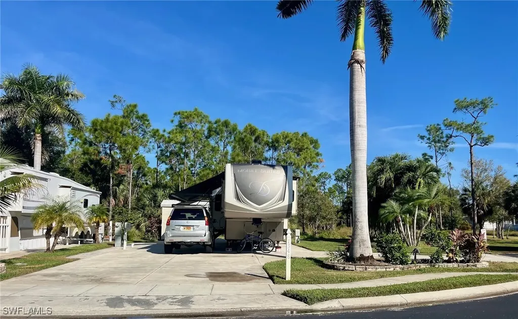 1348 Diamond Lake Circle Naples FL 34114