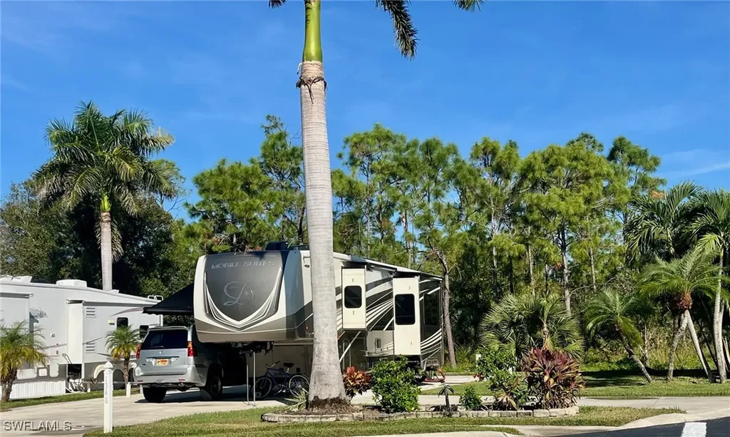1348 Diamond Lake Circle Naples FL 34114
