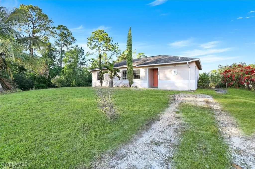2655 47th Avenue NE Naples FL 34120