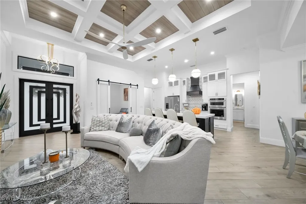 425 SE 15th Street Cape Coral FL 33990