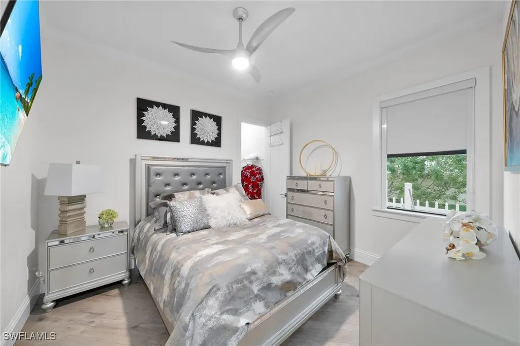 425 SE 15th Street Cape Coral FL 33990