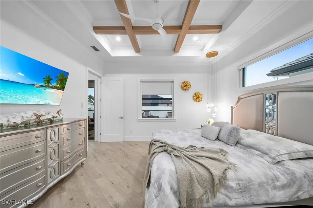 425 SE 15th Street Cape Coral FL 33990