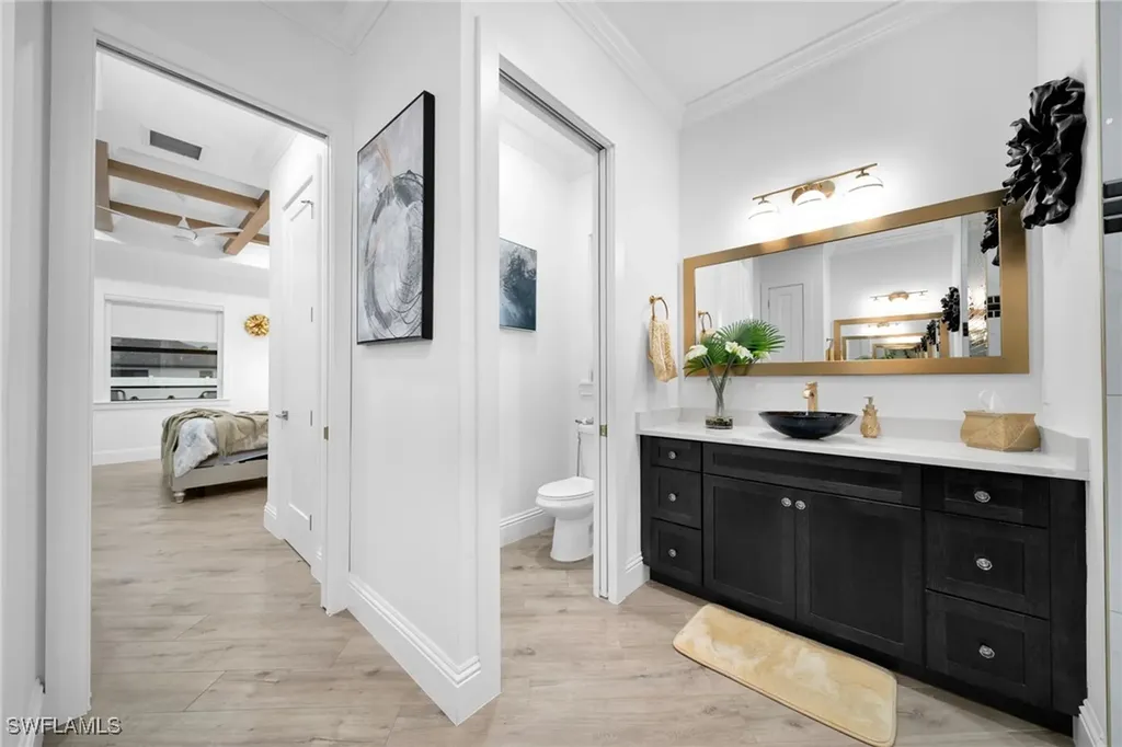 425 SE 15th Street Cape Coral FL 33990