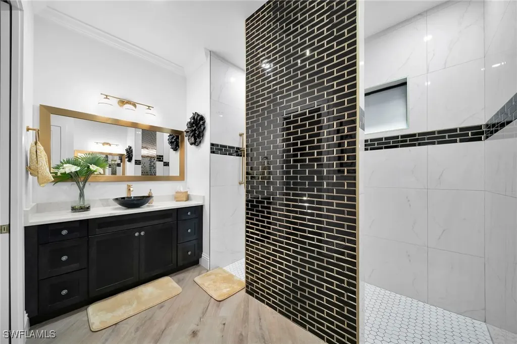 425 SE 15th Street Cape Coral FL 33990