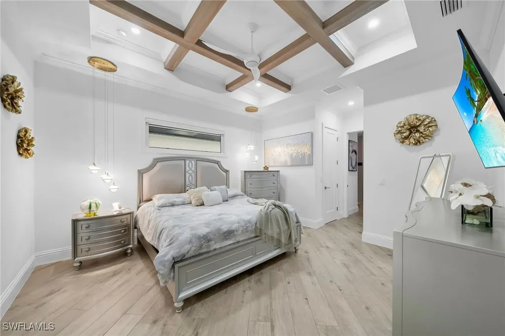 425 SE 15th Street Cape Coral FL 33990