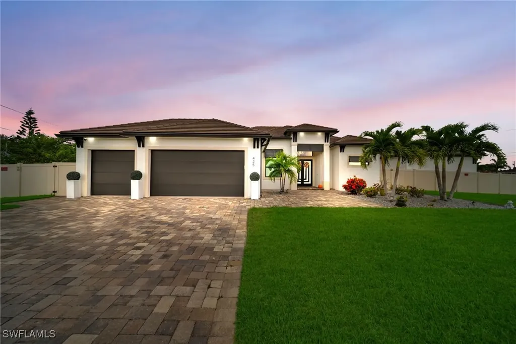 425 SE 15th Street Cape Coral FL 33990