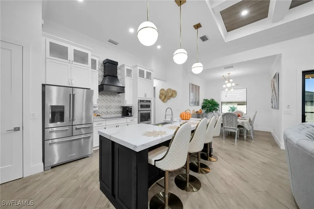 425 SE 15th Street Cape Coral FL 33990