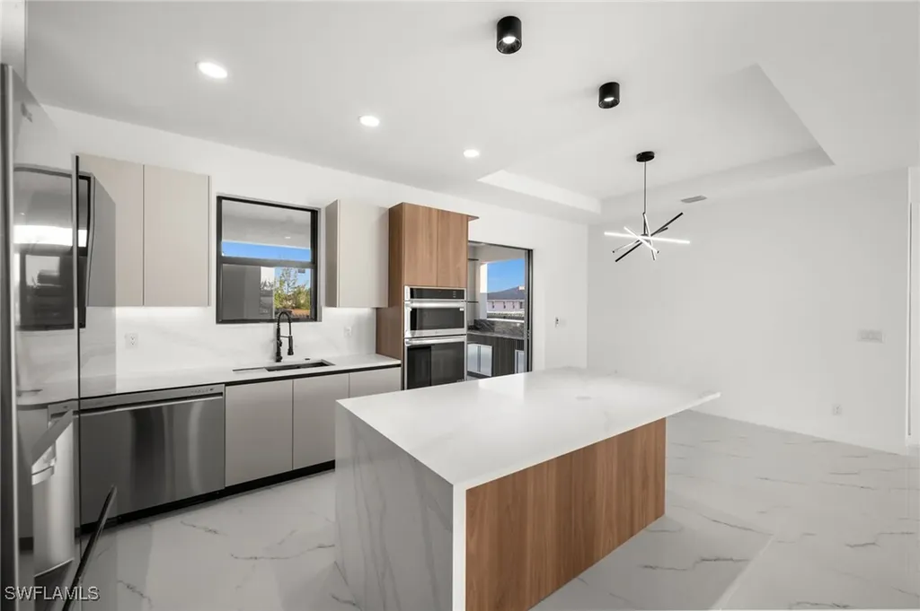 2827 NW 13th Street Cape Coral FL 33993