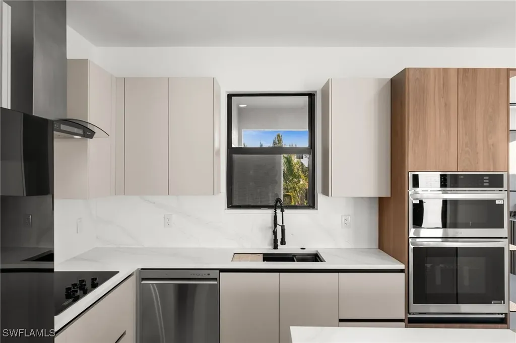 2827 NW 13th Street Cape Coral FL 33993