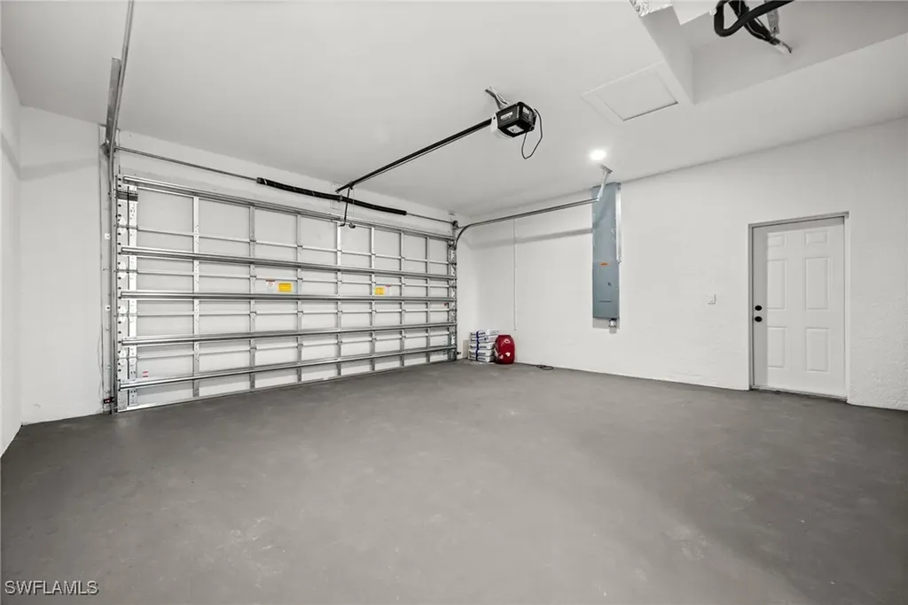 2827 NW 13th Street Cape Coral FL 33993