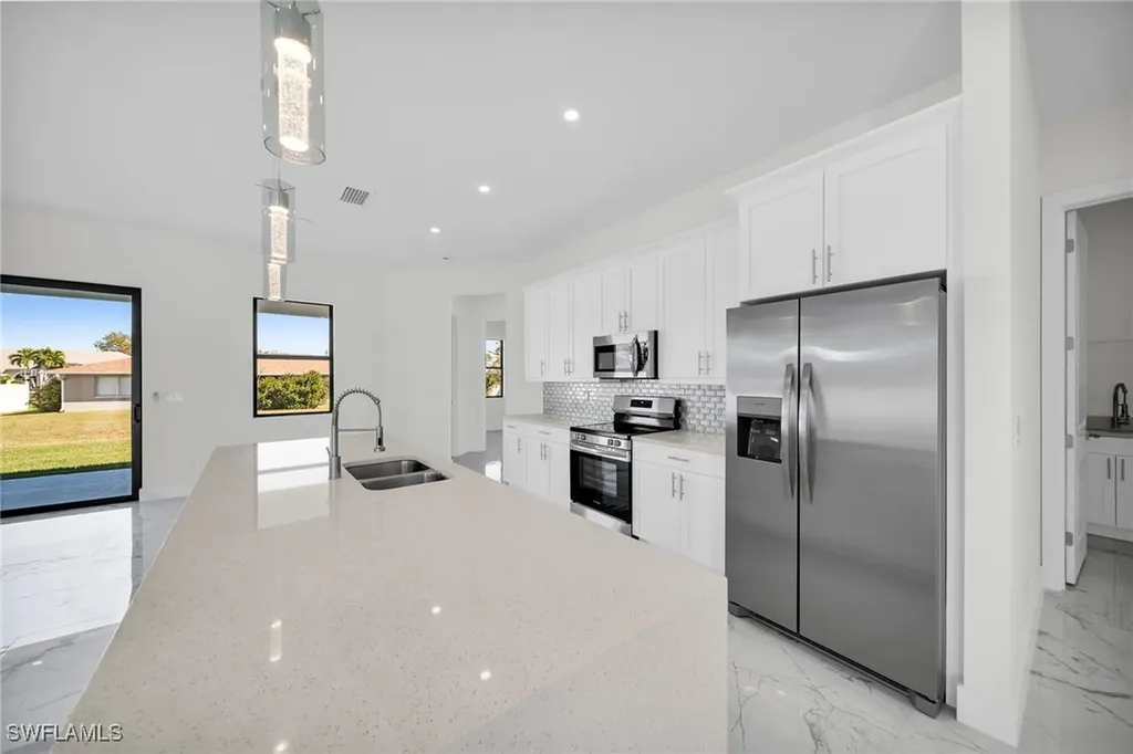 311 NW 4th Street Cape Coral FL 33993