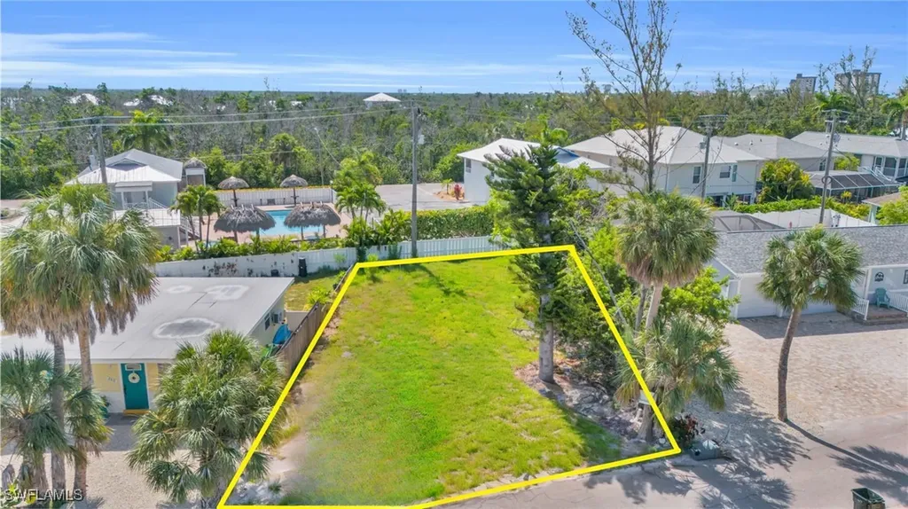 250 Fairweather Lane Fort Myers Beach FL 33931
