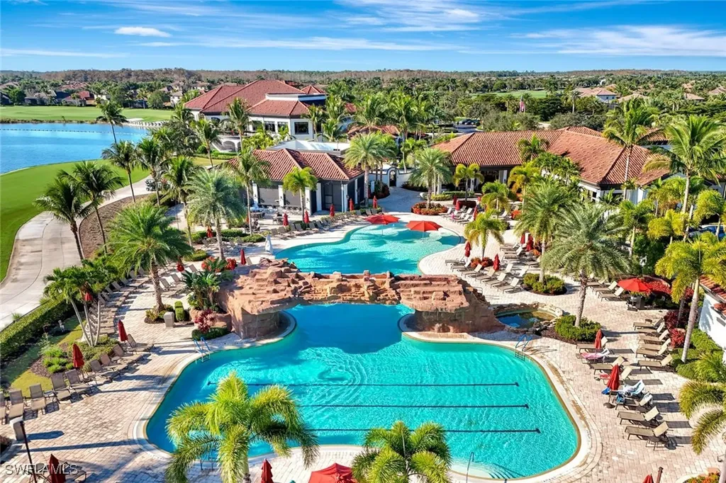 Bonita Springs FL, 17300 Cherrywood Court, Unit 6204