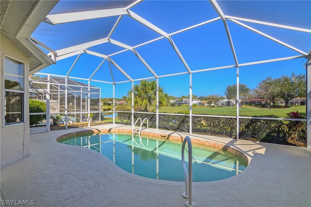 2045 Crestview Way Naples FL 34119