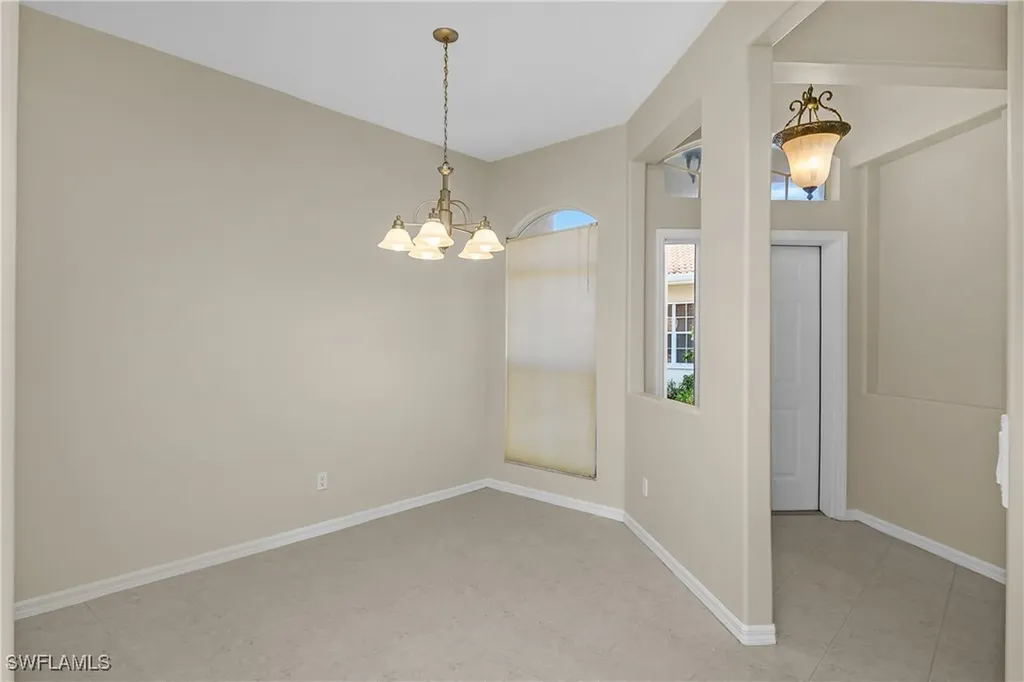 2045 Crestview Way Naples FL 34119