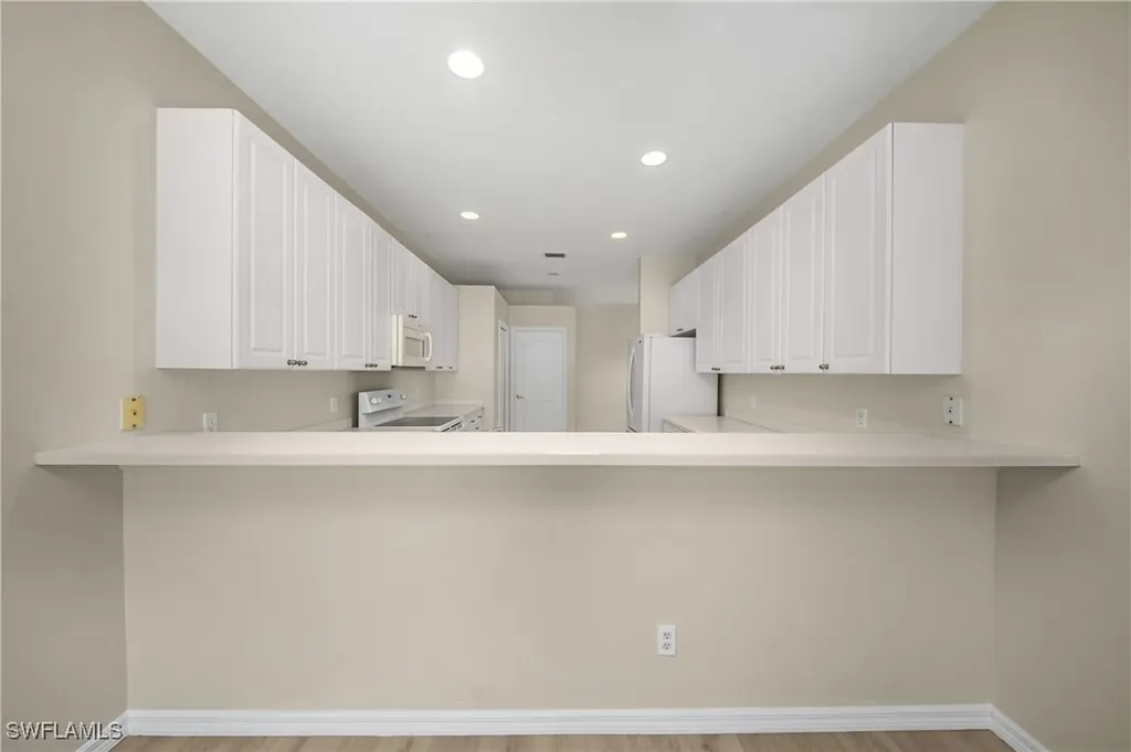 2045 Crestview Way Naples FL 34119