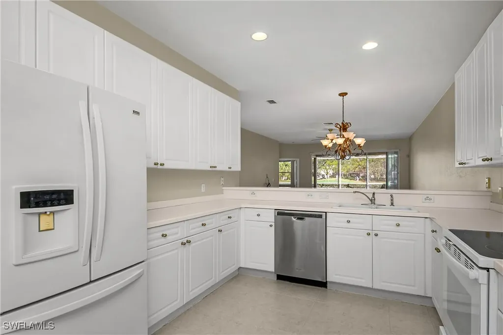 2045 Crestview Way Naples FL 34119