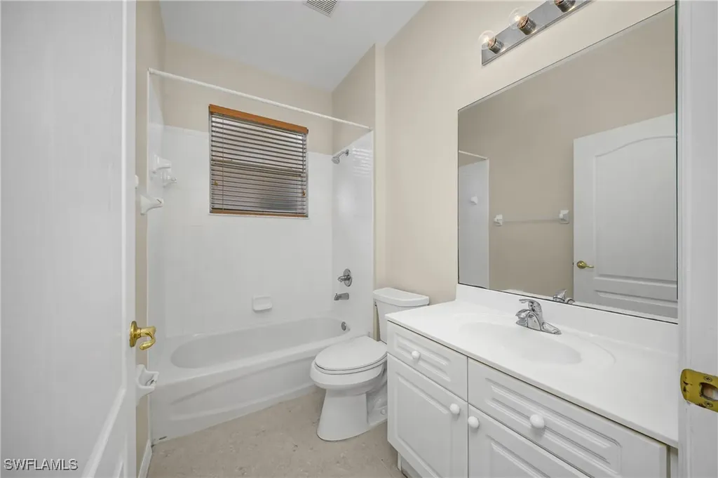 2045 Crestview Way Naples FL 34119