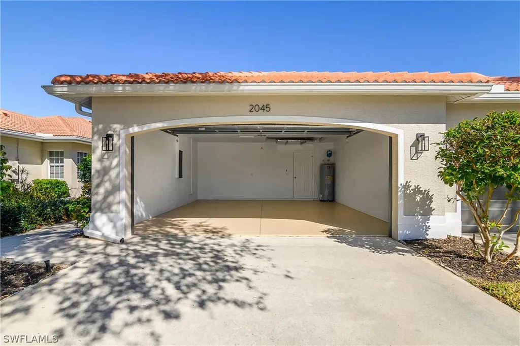2045 Crestview Way Naples FL 34119