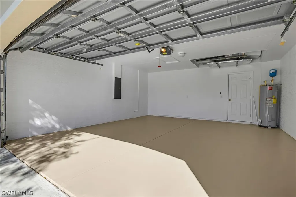 2045 Crestview Way Naples FL 34119