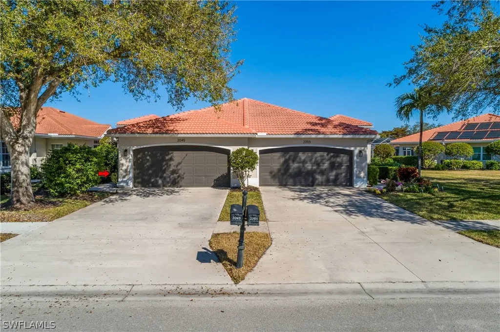 2045 Crestview Way Naples FL 34119