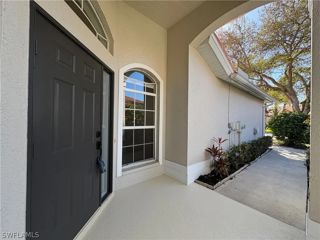 2045 Crestview Way Naples FL 34119