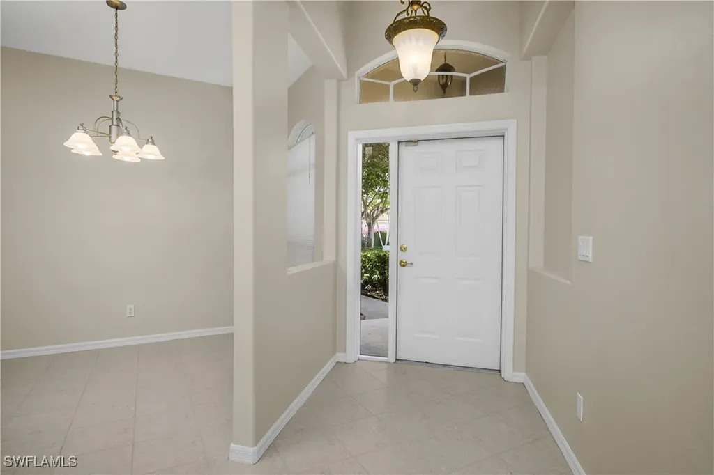 2045 Crestview Way Naples FL 34119