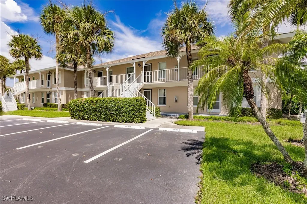 1315 Mainsail Drive Naples FL 34114
