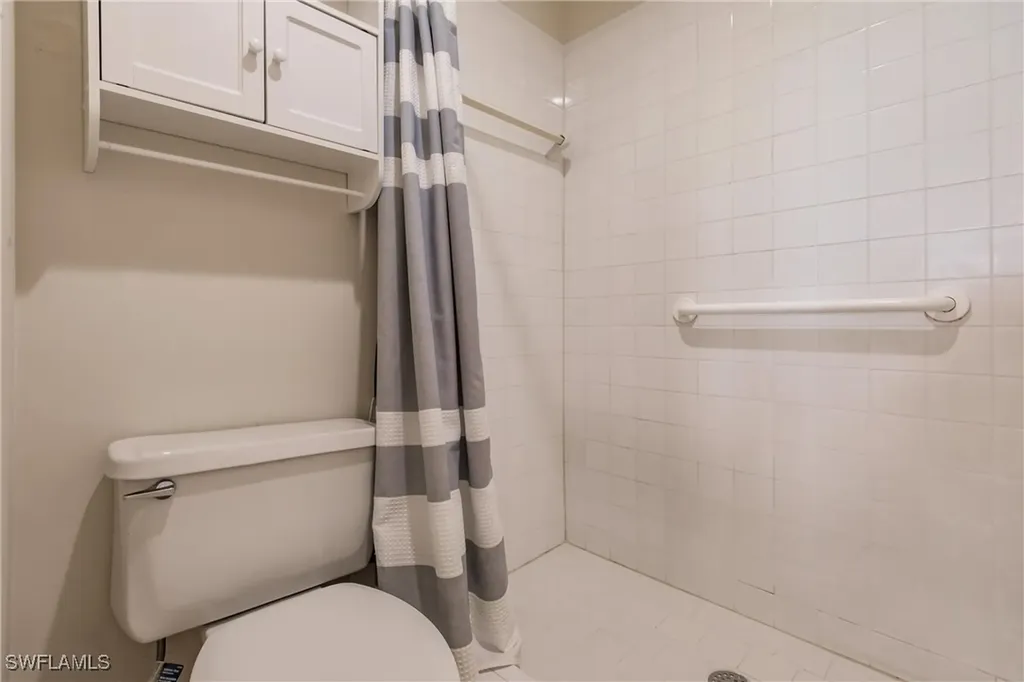 1315 Mainsail Drive Naples FL 34114