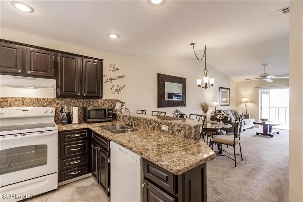 1315 Mainsail Drive Naples FL 34114