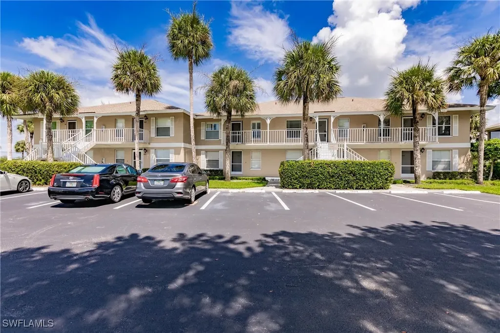 1315 Mainsail Drive Naples FL 34114