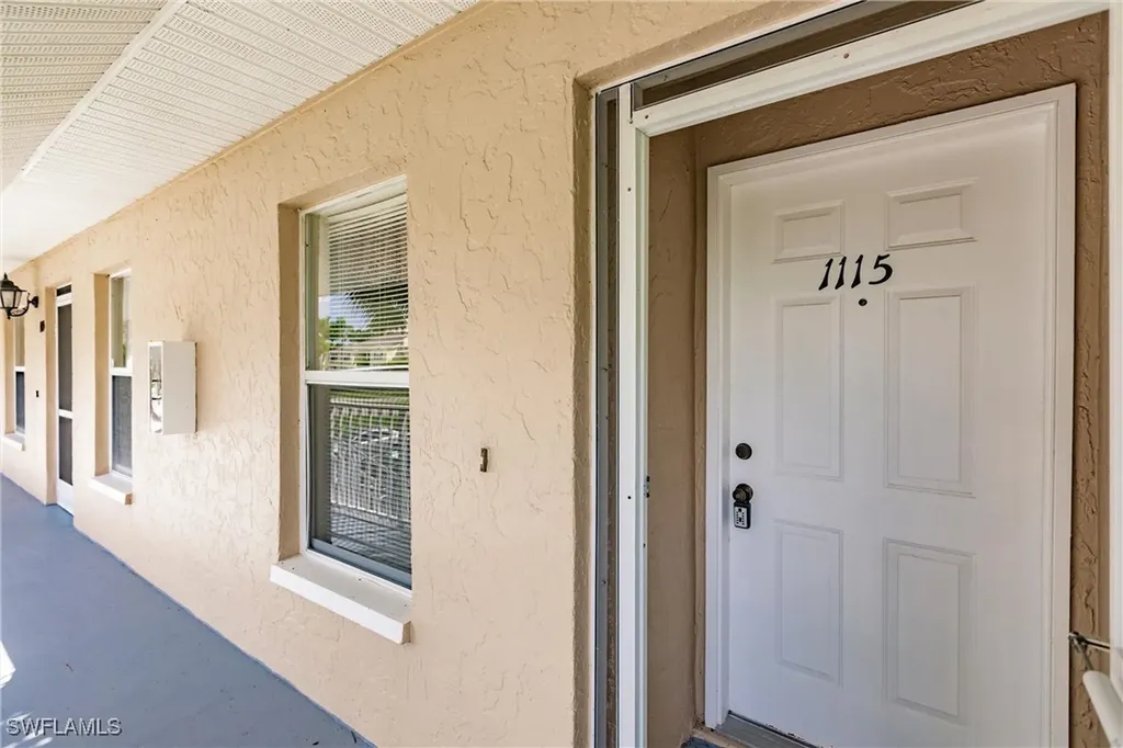 1315 Mainsail Drive Naples FL 34114
