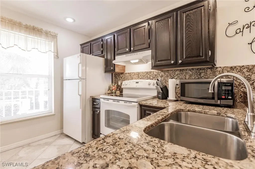 1315 Mainsail Drive Naples FL 34114