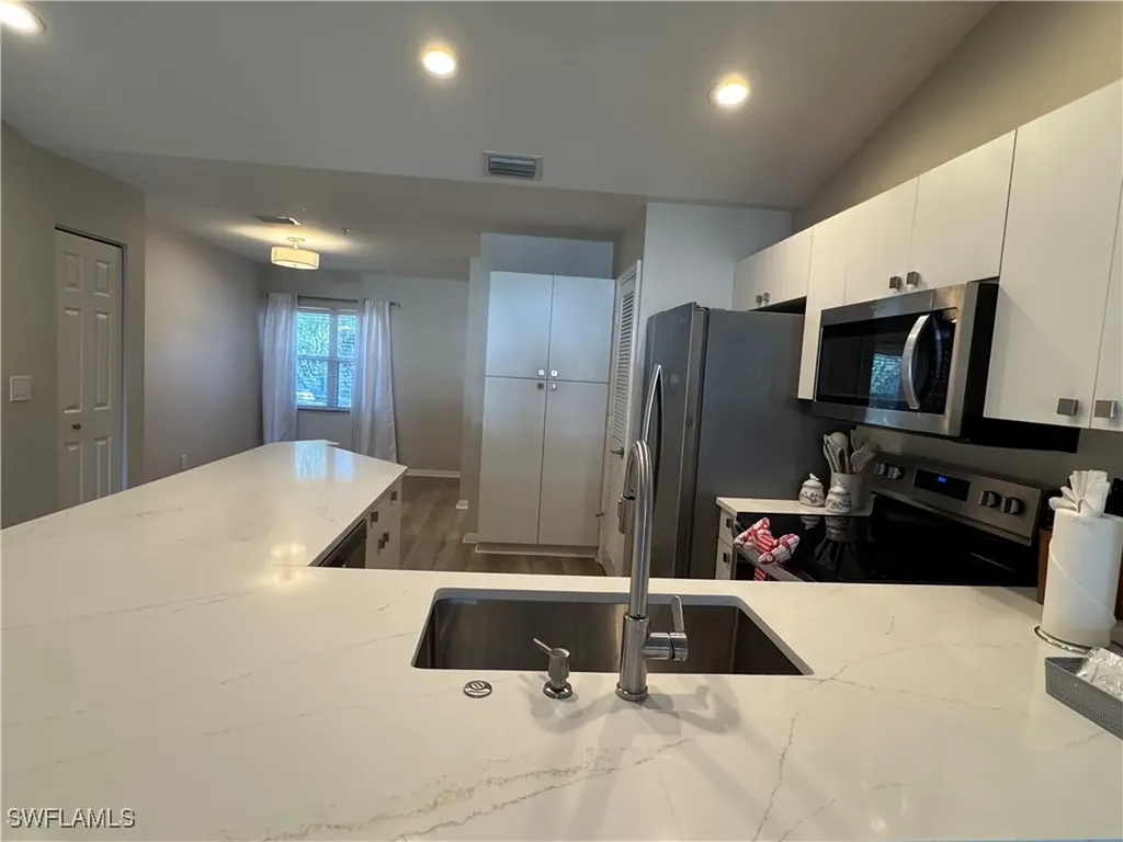 5045 Cedar Springs Drive Naples FL 34110