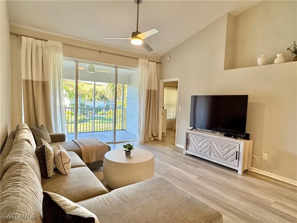 5045 Cedar Springs Drive Naples FL 34110