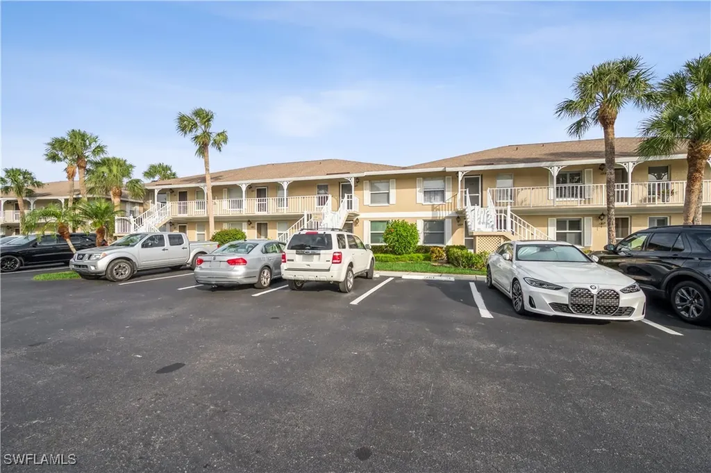 1325 Mainsail Drive Naples FL 34114
