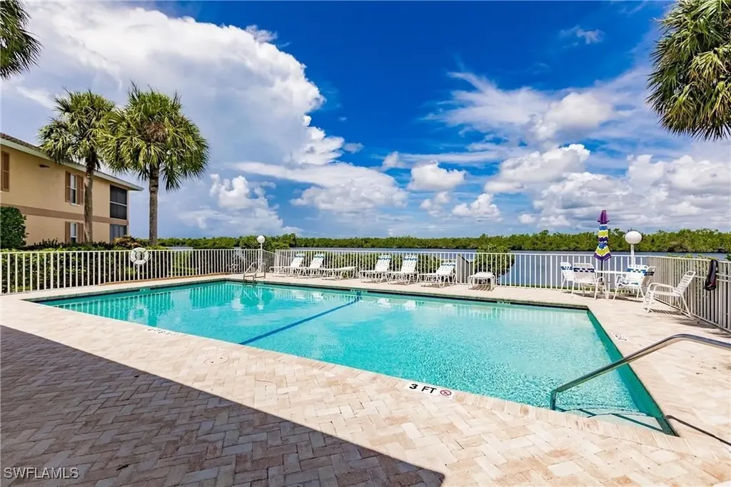 1325 Mainsail Drive Naples FL 34114