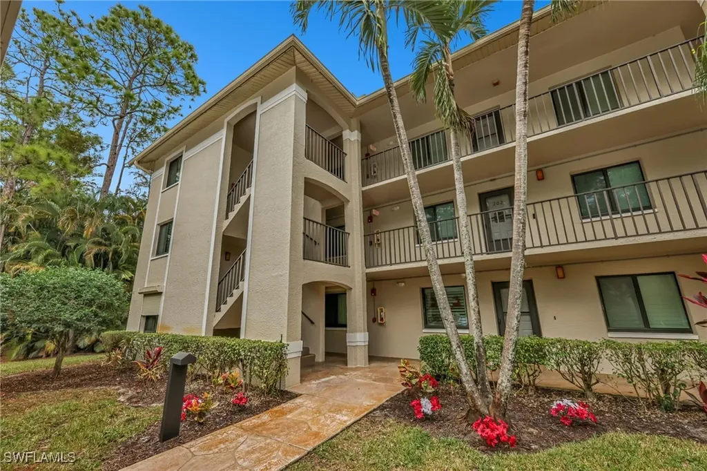 5767 Deauville Circle Naples FL 34112