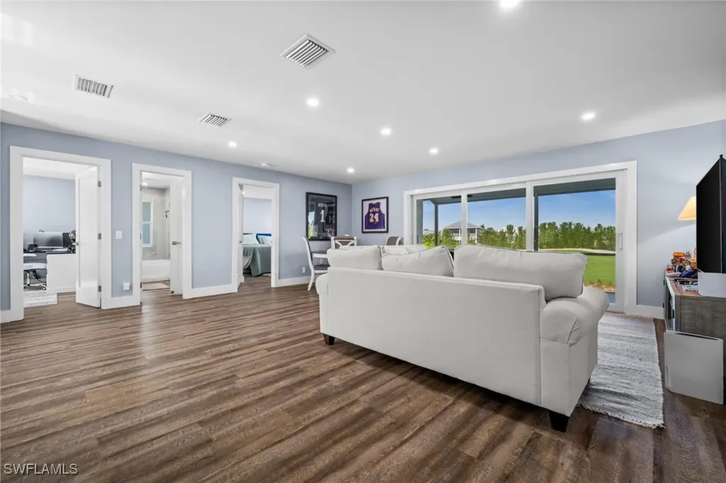 225 Memory Lane Naples FL 34112