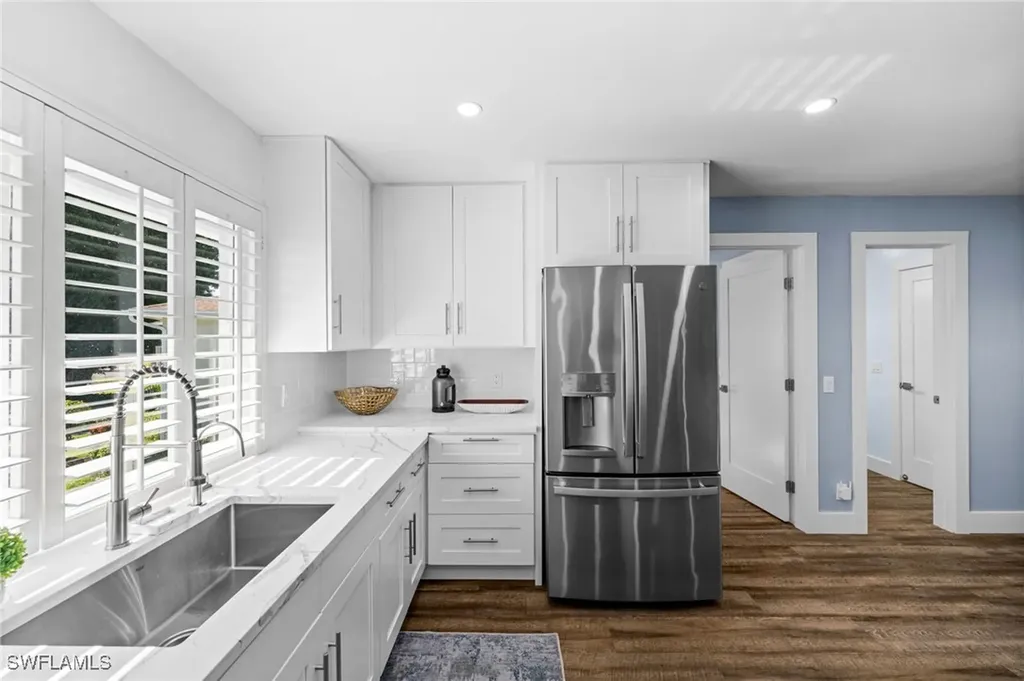 225 Memory Lane Naples FL 34112