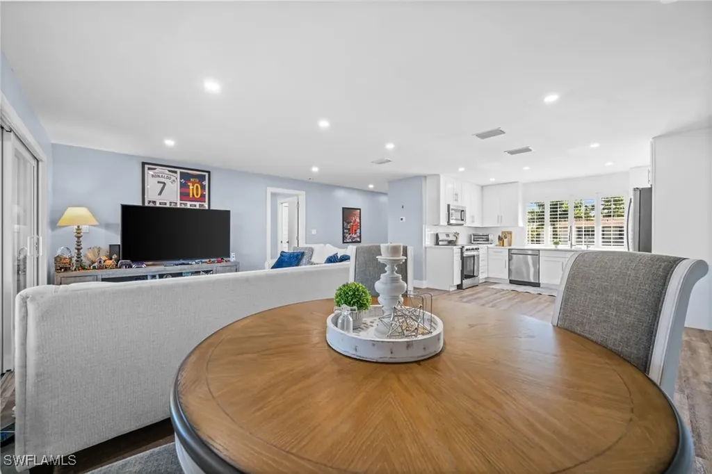 225 Memory Lane Naples FL 34112