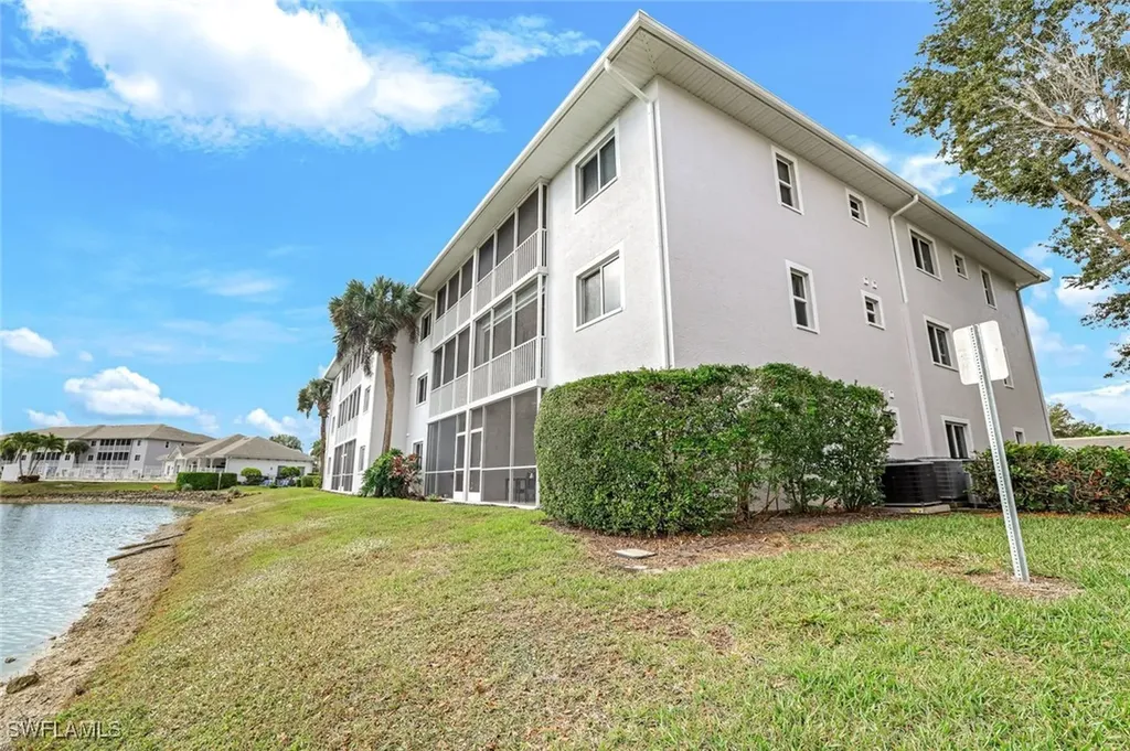 7846 Regal Heron Circle Naples FL 34104