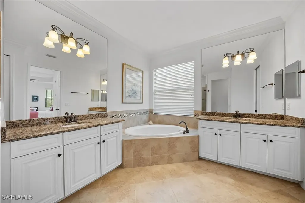 12504 Fenhurst Way Naples FL 34120