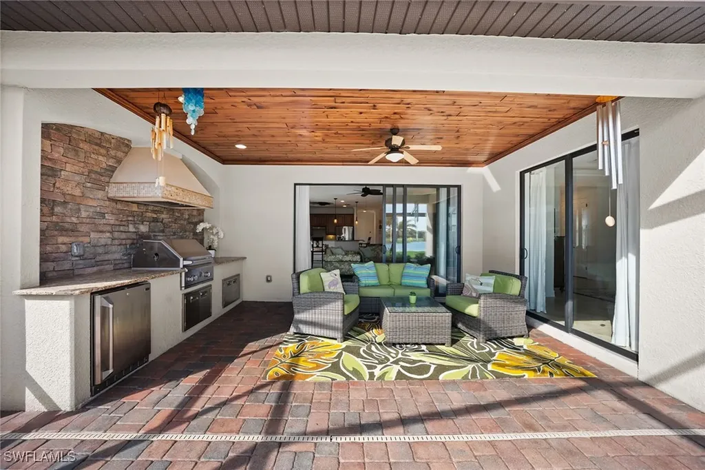 12504 Fenhurst Way Naples FL 34120