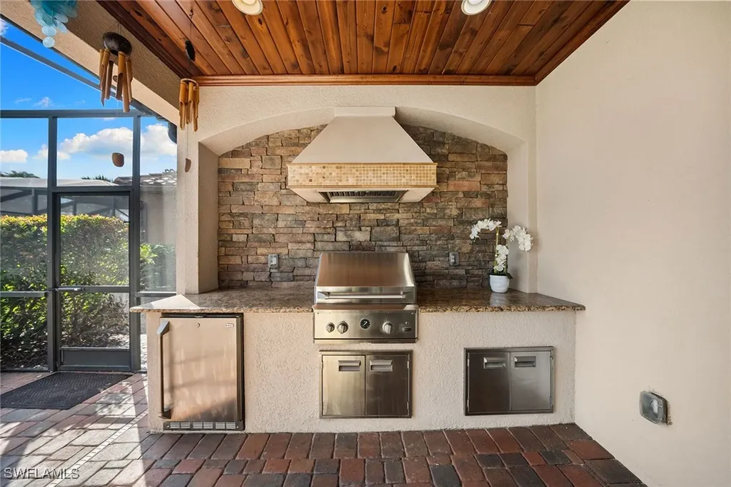 12504 Fenhurst Way Naples FL 34120