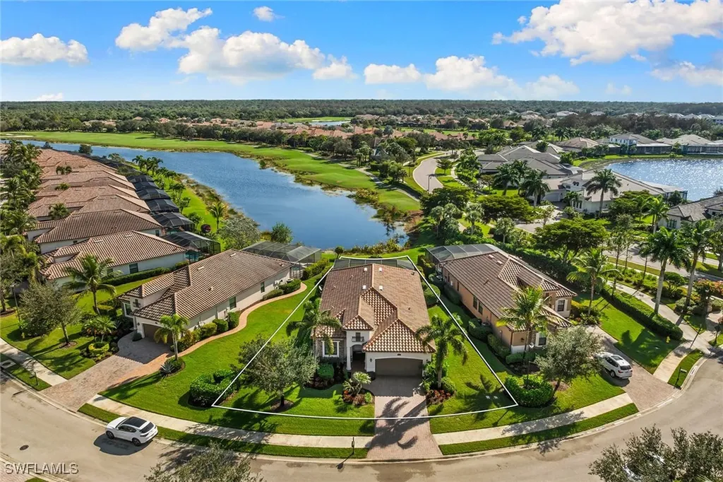 12504 Fenhurst Way Naples FL 34120