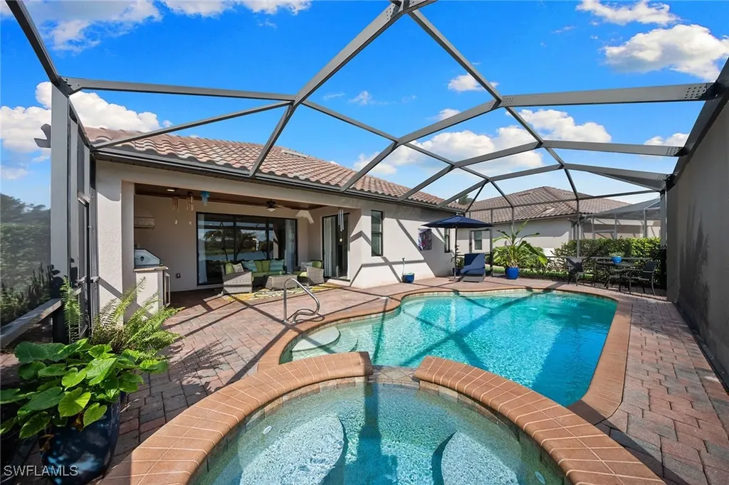 12504 Fenhurst Way Naples FL 34120