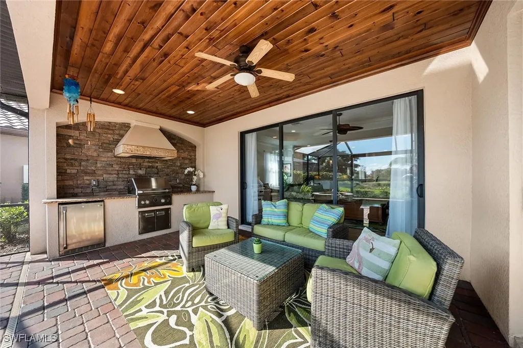 12504 Fenhurst Way Naples FL 34120