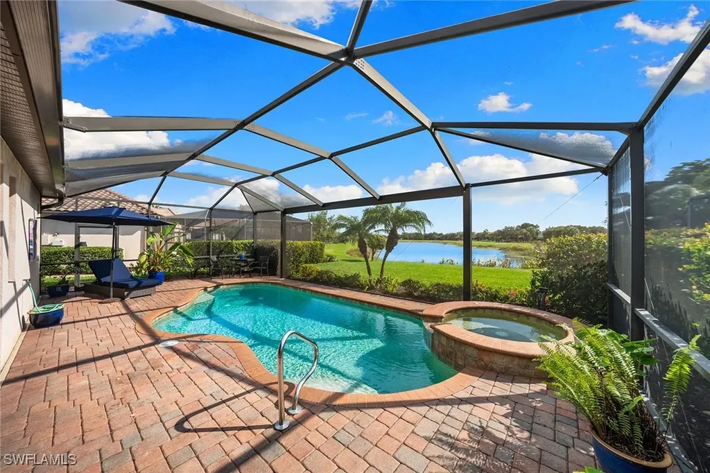 12504 Fenhurst Way Naples FL 34120