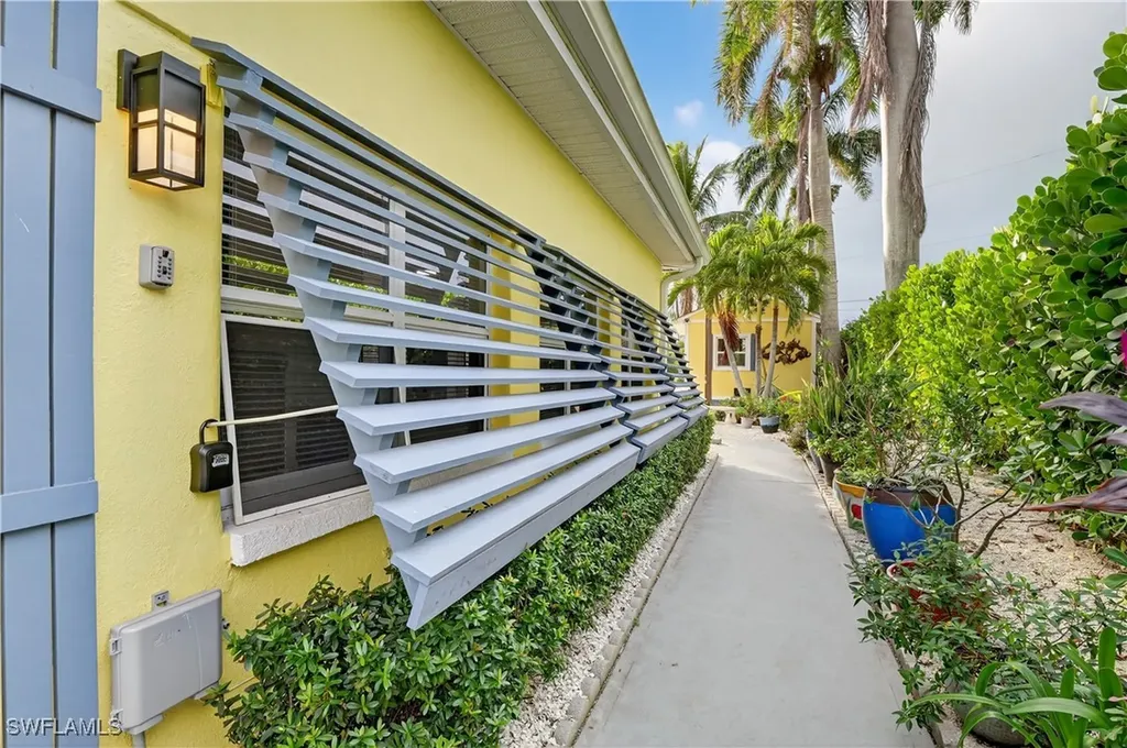 27526 Big Bend Road Bonita Springs FL 34134